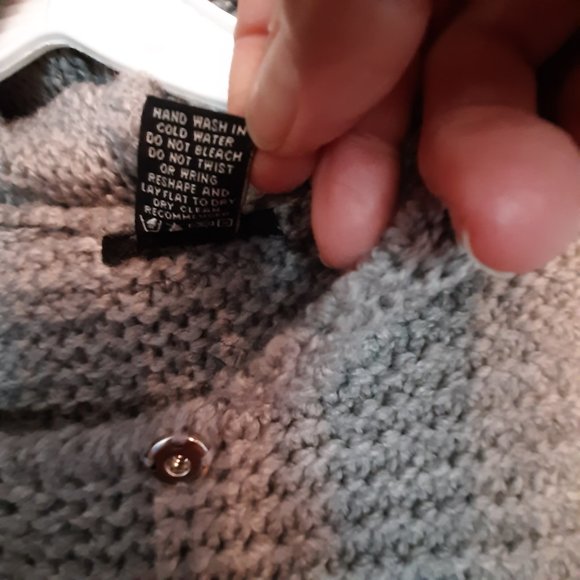 BCBGMaxAzaria Cable Knit Cardigan - Medium - Picture 4 of 6